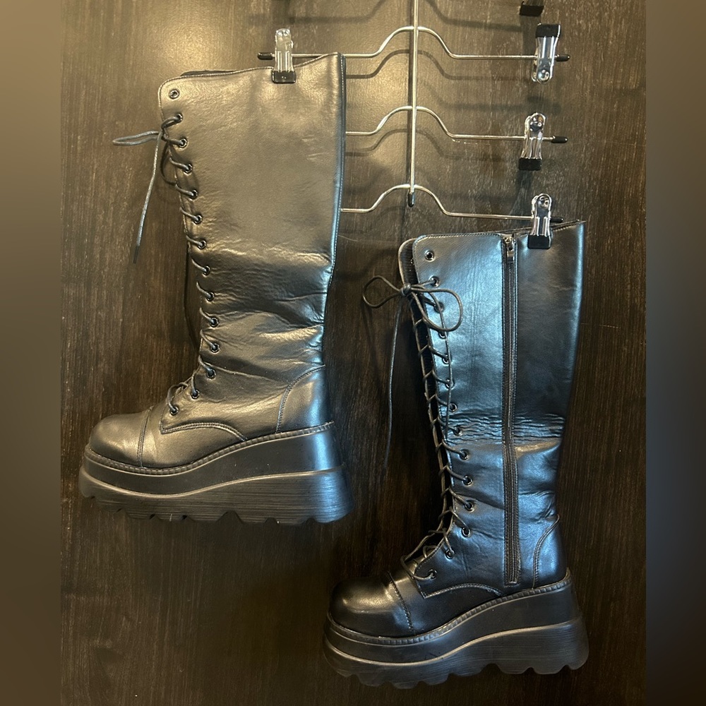 Platform boots - Picture 1 of 5
